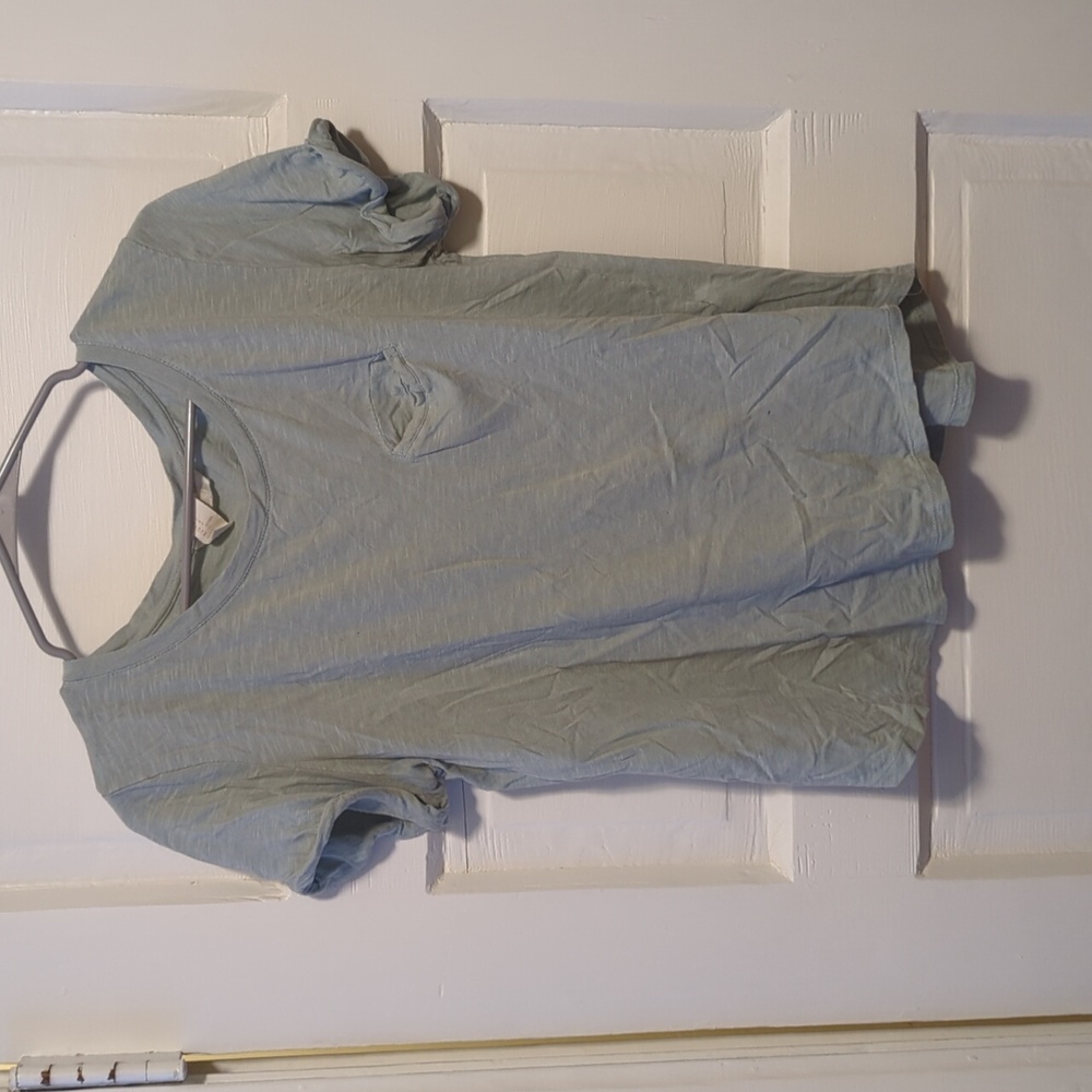 Scoop neck tshirt